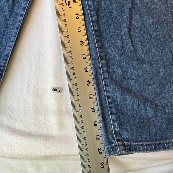 IZOD Women Cropped Jeans size 8 Blue Slim Fit Curvy Mid Rise - Picture 5 of 11